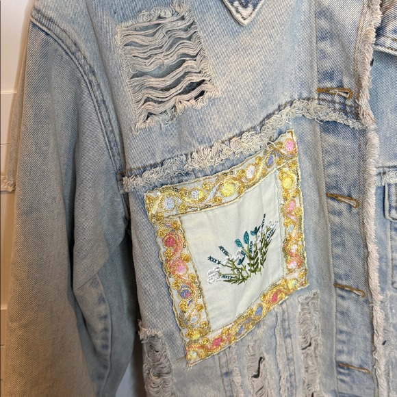 NWOT POL Oversized distressed, patchwork Denim Jacket - Picture 3 of 10